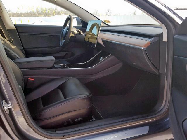 5YJ3E1EA7JF021386 - 2018 TESLA MODEL 3 GRAY photo 5