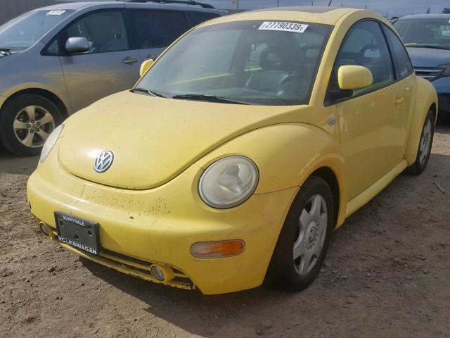 3VWCC21C8YM424315 - 2000 VOLKSWAGEN NEW BEETLE YELLOW photo 2