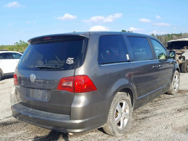 2V4RW3D12AR295111 - 2010 VOLKSWAGEN ROUTAN SE GRAY photo 4