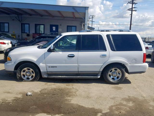 5LMEU27R92LJ16477 - 2002 LINCOLN NAVIGATOR 白色 照片 9