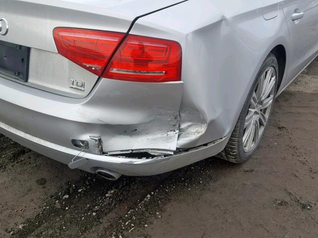 WAURMAFD7EN014674 - 2014 AUDI A8 L TDI SILVER photo 9