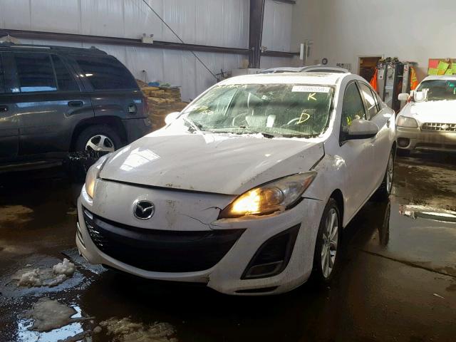 JM1BL1W58B1379450 - 2011 MAZDA 3 S WHITE photo 2