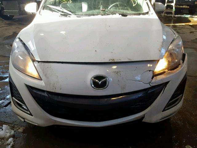 JM1BL1W58B1379450 - 2011 MAZDA 3 S WHITE photo 9