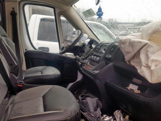 3C6TRVDG3HE537866 - 2017 RAM PROMASTER WHITE photo 5