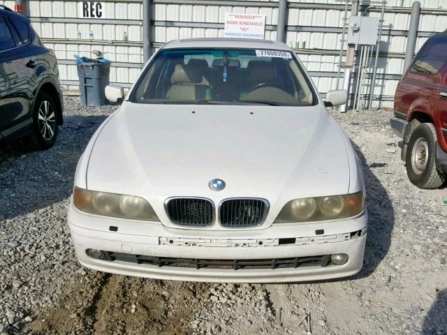 WBADT43452GY96138 - 2002 BMW 525 I AUTO WHITE photo 9