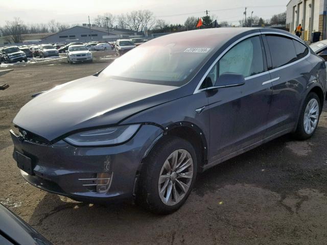 5YJXCAE21HF049002 - 2017 TESLA MODEL X GRAY photo 2