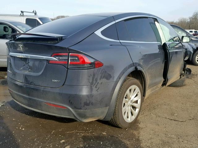 5YJXCAE21HF049002 - 2017 TESLA MODEL X GRAY photo 4