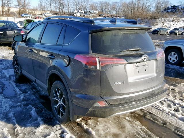 JTMJFREV8JJ218517 - 2018 TOYOTA RAV4 SE GRAY photo 3