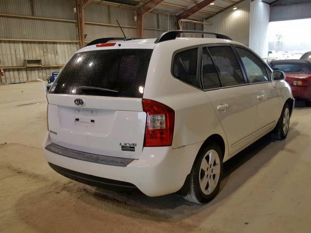 KNAFG526897251581 - 2009 KIA RONDO LX WHITE photo 4