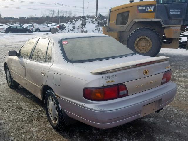 4T1GK13E7SU065392 - 1995 TOYOTA CAMRY XLE BEIGE photo 3