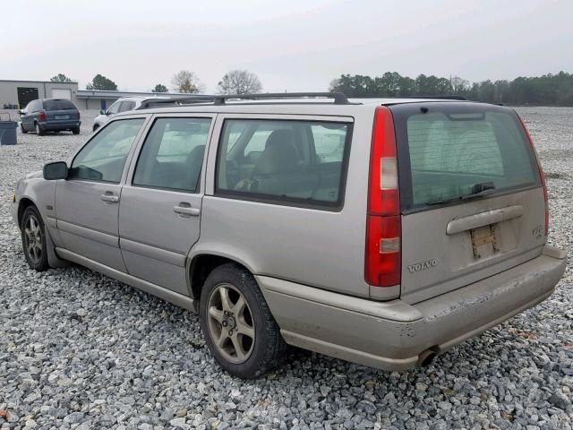 YV1LW5674W2517516 - 1998 VOLVO V70 GLT SILVER photo 3