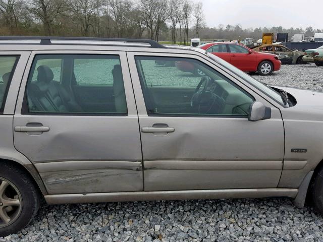 YV1LW5674W2517516 - 1998 VOLVO V70 GLT SILVER photo 9