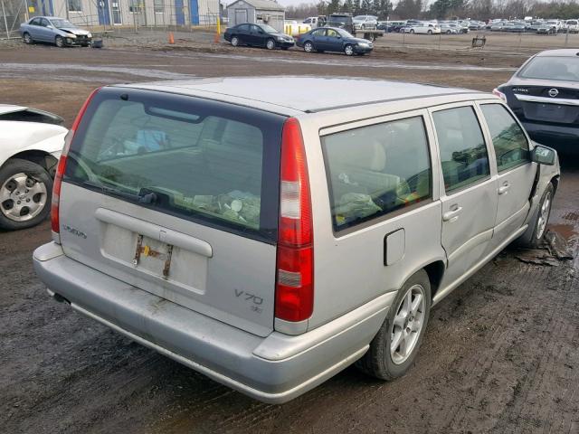 YV1LW61J0Y2711598 - 2000 VOLVO V70 BASE SILVER photo 4