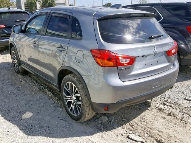 JA4AP3AW6HZ059317 - 2017 MITSUBISHI OUTLANDER SILVER photo 3