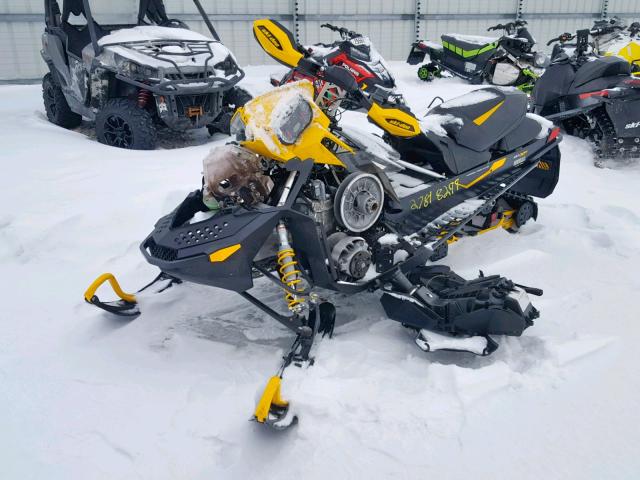 2BPSUFDB8DV000472 - 2013 SKI DOO RENEGADE YELLOW photo 2