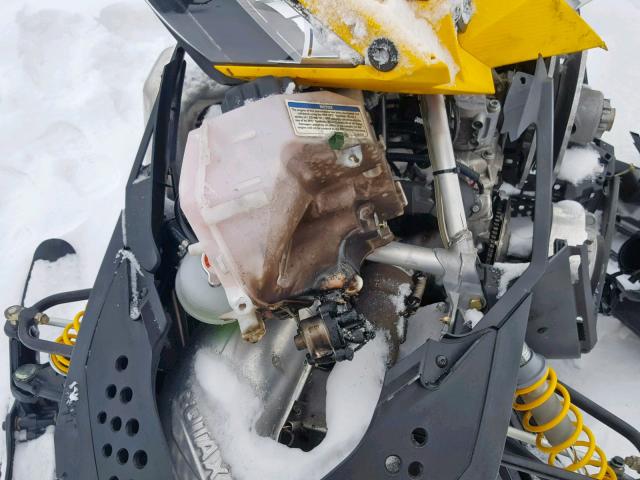 2BPSUFDB8DV000472 - 2013 SKI DOO RENEGADE YELLOW photo 9