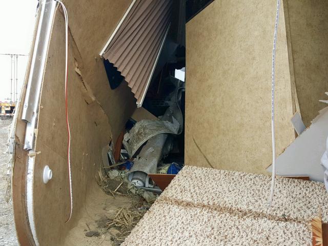 4YDT29523AB453117 - 2010 OUTB TRAVEL TRL WHITE photo 6