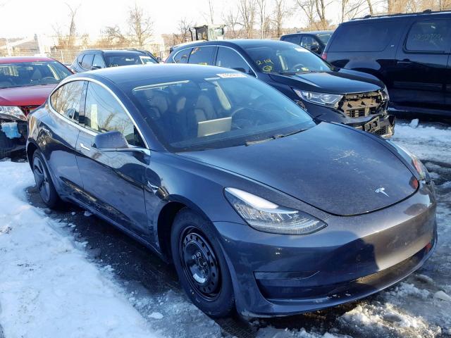 5YJ3E1EA0JF039597 - 2018 TESLA MODEL 3 GRAY photo 1