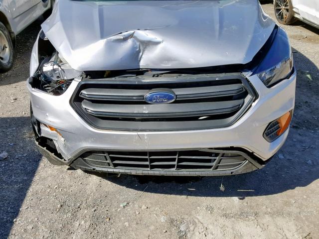 1FMCU0F71JUB96753 - 2018 FORD ESCAPE S SILVER photo 9