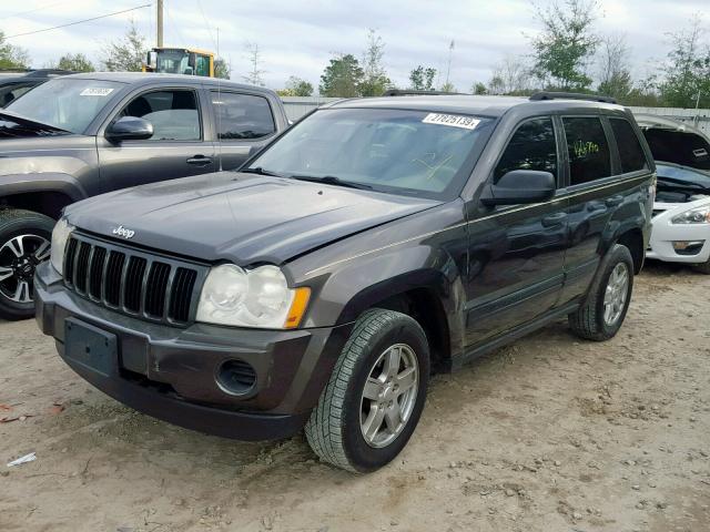 1J4GR48K85C692851 - 2005 JEEP GRAND CHER GRAY photo 2