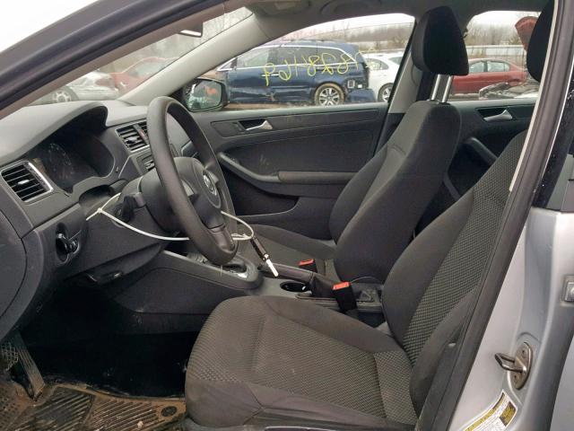 3VW2K7AJ9CM389853 - 2012 VOLKSWAGEN JETTA BASE SILVER photo 5