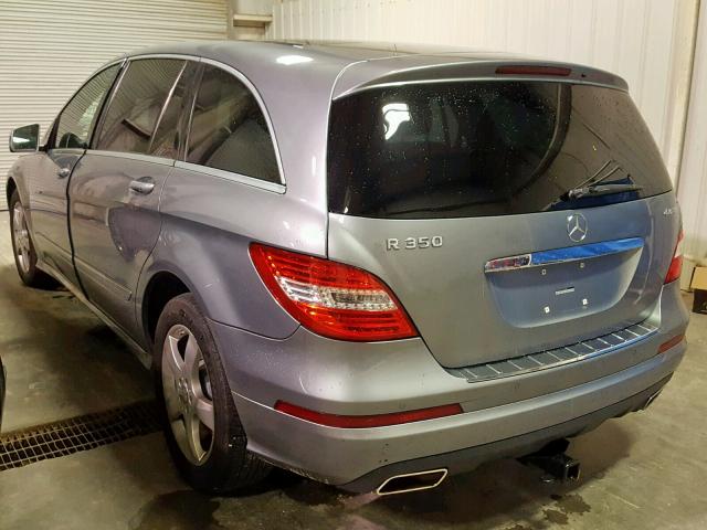 4JGCB6FE1BA132058 - 2011 MERCEDES-BENZ R 350 4MAT GRAY photo 3