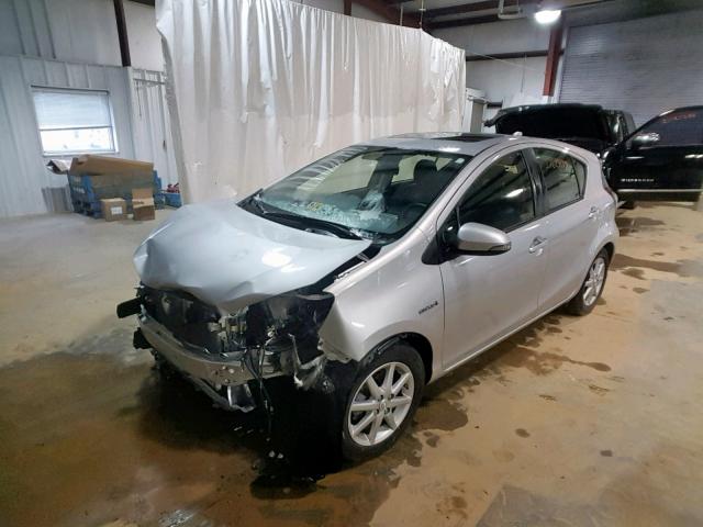 JTDKDTB36F1093955 - 2015 TOYOTA PRIUS C SILVER photo 2