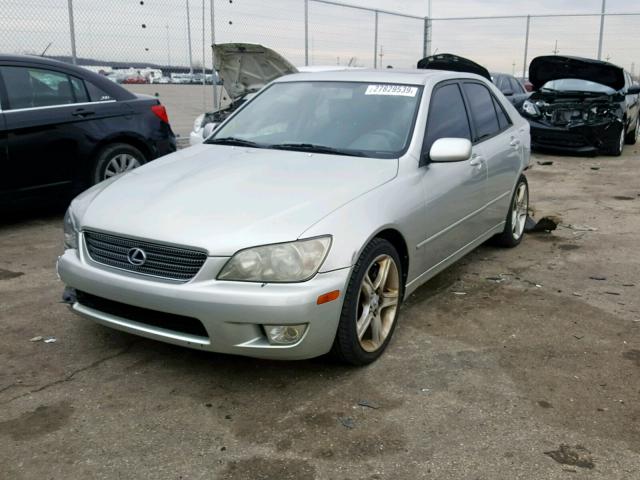 JTHBD182110021240 - 2001 LEXUS IS 300 GRAY photo 2