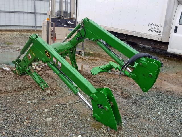 1P0H240XCFD015209 - 2015 JOHN DEERE LOAD FORKS GREEN photo 1