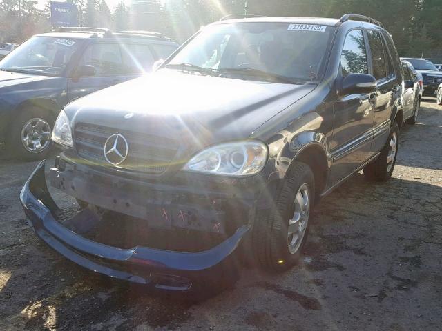 4JGAB54E63A371935 - 2003 MERCEDES-BENZ ML 320 BLUE photo 2