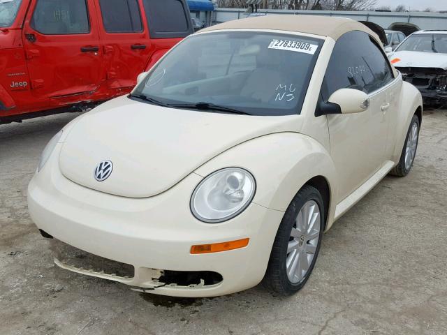 3VWRF31Y88M413303 - 2008 VOLKSWAGEN NEW BEETLE CREAM photo 2