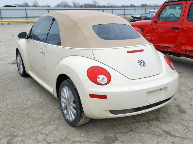 3VWRF31Y88M413303 - 2008 VOLKSWAGEN NEW BEETLE CREAM photo 3