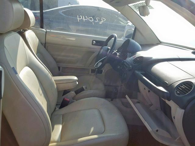 3VWRF31Y88M413303 - 2008 VOLKSWAGEN NEW BEETLE CREAM photo 5