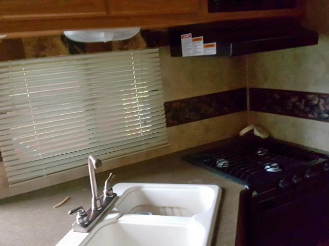 4YDT29124BD410918 - 2011 KEYSTONE PASSPORT WHITE photo 6