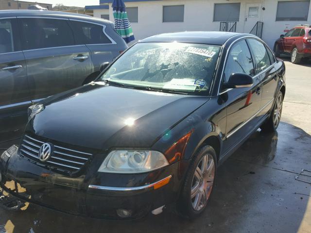 WVWAD63B65E078690 - 2005 VOLKSWAGEN PASSAT GLS BLACK photo 2