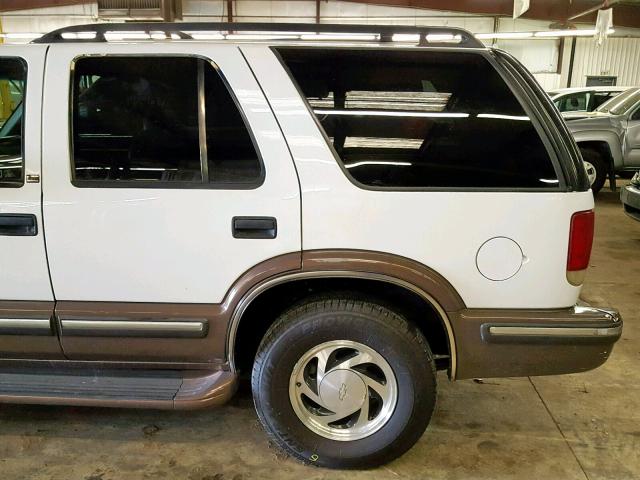 1GNDT13WXX2218208 - 1999 CHEVROLET BLAZER WHITE photo 9