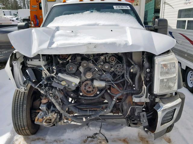 1FDUF5GT8BEC52884 - 2011 FORD F550 SUPER WHITE photo 7