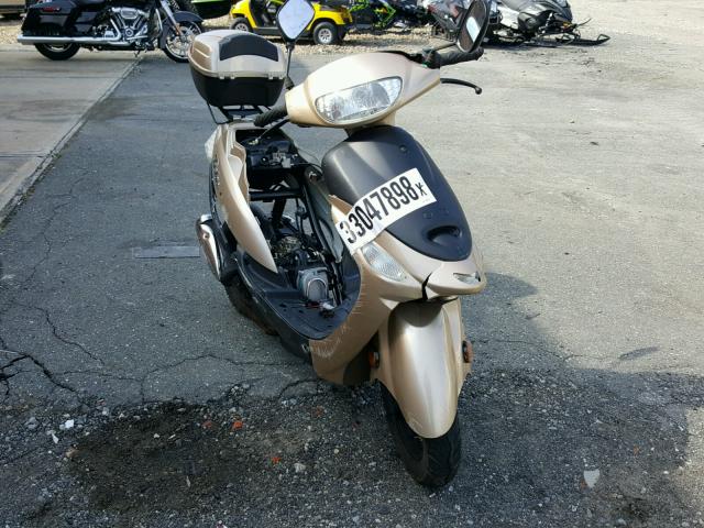 19NTEACB9H1002936 - 2017 TAO SCOOTER GOLD photo 1
