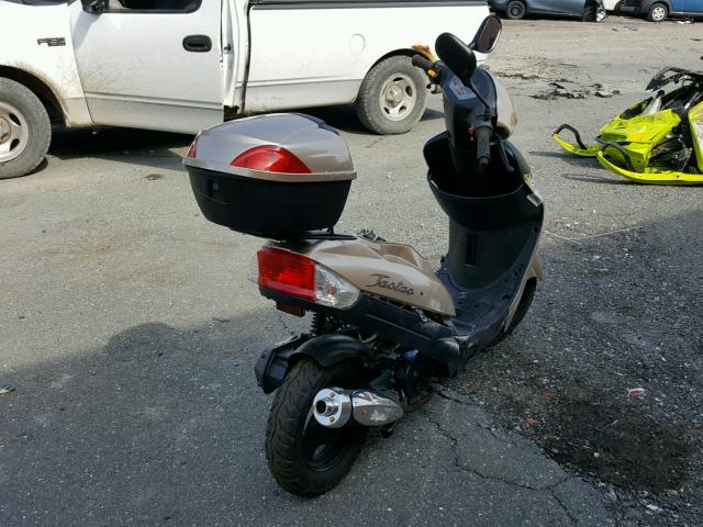 19NTEACB9H1002936 - 2017 TAO SCOOTER GOLD photo 4