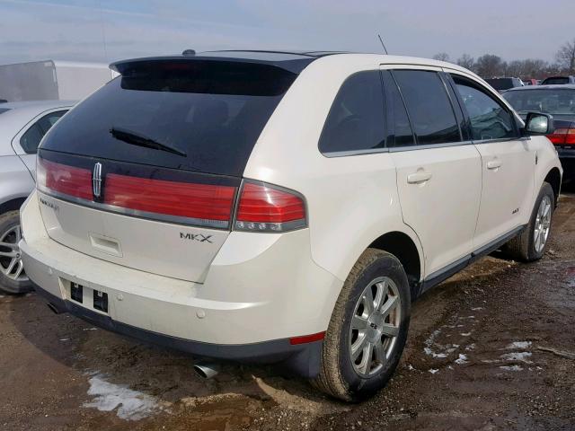 2LMDU68C98BJ25094 - 2008 LINCOLN MKX WHITE photo 4