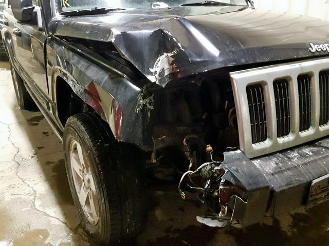 1J8HG48K28C180922 - 2008 JEEP COMMANDER BLACK photo 9