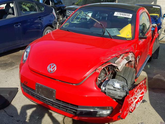 3VWVA7AT8DM623208 - 2013 VOLKSWAGEN BEETLE TUR RED photo 2