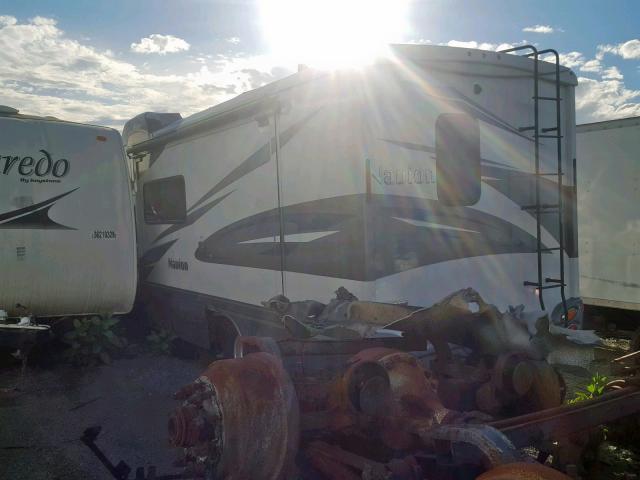 WDAPF4CC2J9755578 - 2019 WINNEBAGO MOTORHOME WHITE photo 3