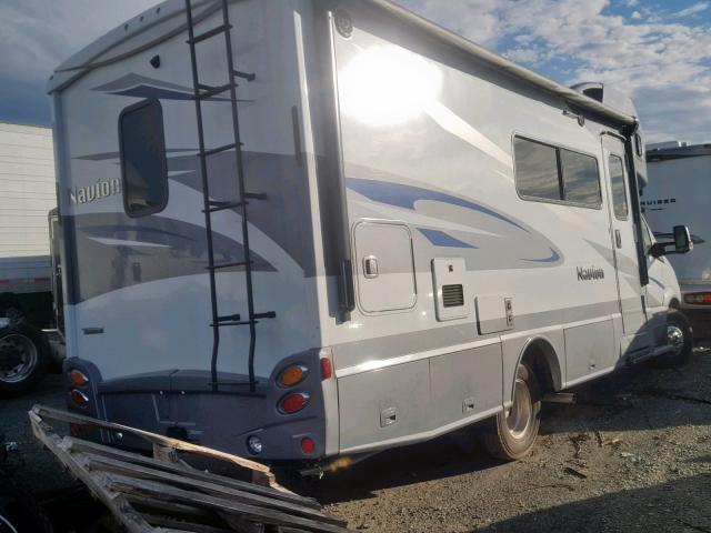 WDAPF4CC2J9755578 - 2019 WINNEBAGO MOTORHOME WHITE photo 4