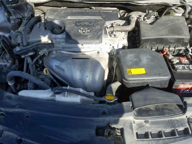 4T1BF1FK8FU057517 - 2015 TOYOTA CAMRY LE ნაცრისფერი ფოტო 7