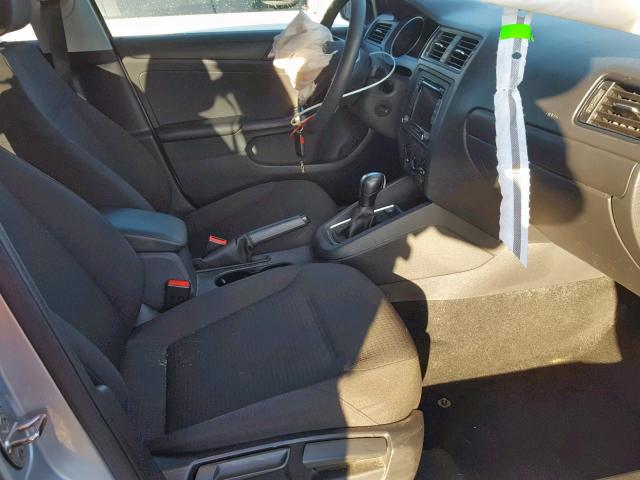 3VW2K7AJ8FM242878 - 2015 VOLKSWAGEN JETTA BASE SILVER photo 5