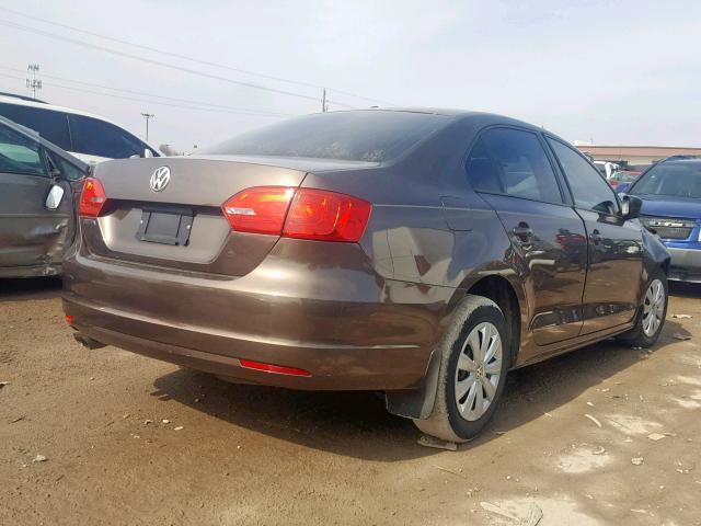 3VW2K7AJ6DM402320 - 2013 VOLKSWAGEN JETTA BASE 棕色 照片 4