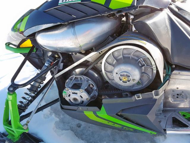 4UF17SNWXHT109819 - 2017 ARCTIC CAT SNOWMOBILE TWO TONE photo 7