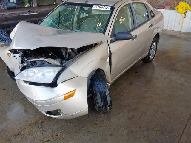 1FAHP34N47W364845 - 2007 FORD FOCUS ZX4 TAN photo 2