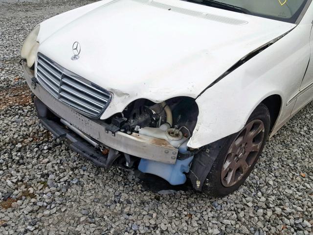 WDBRF61J75F645747 - 2005 MERCEDES-BENZ C 240 WHITE photo 9